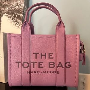 Marc Jacobs The Tote Bag in Regal Orchid